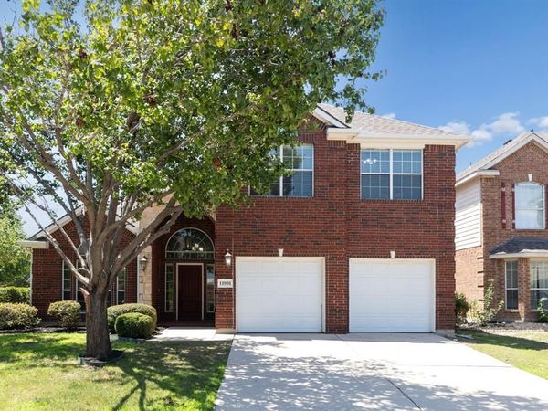 11901 Summerwind Drive, Fort Worth, TX 76244