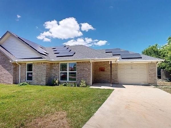 619 Mansfield Road, Cleburne, TX 76031