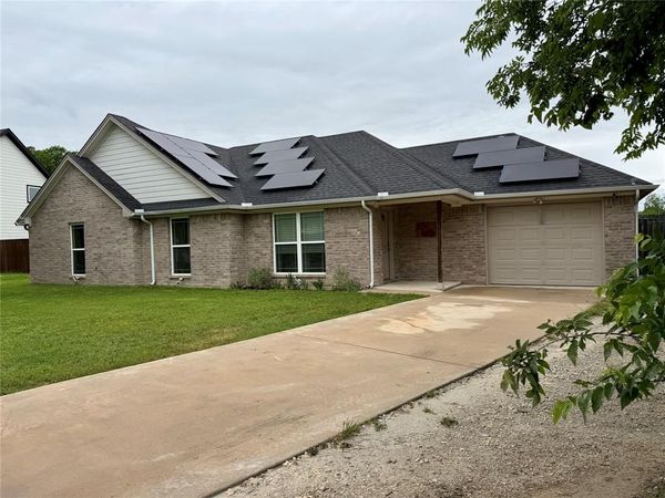 619 Mansfield Road, Cleburne, TX 76031