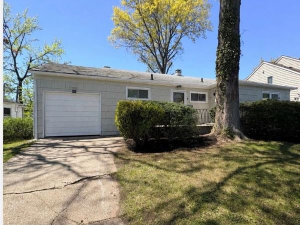 4 Hope Drive , Plainview, NY 11803