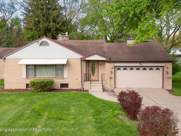 1021 Bretton Road, Lansing, MI 48917