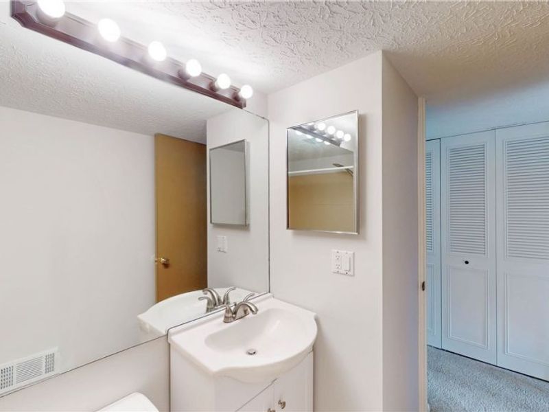 469 W Streetsboro Street, Unit C, Hudson, OH 44236 Photo 17