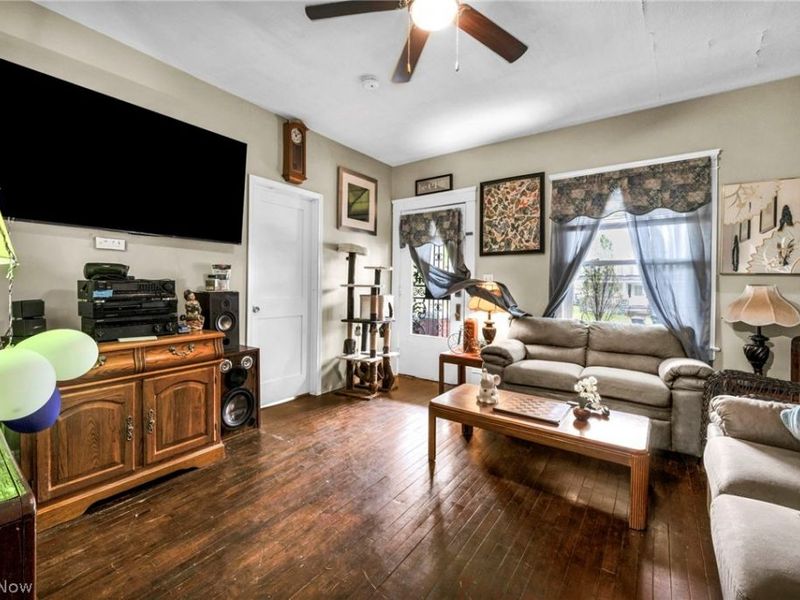 6808 Lansing Avenue, Cleveland, OH 44105 Photo 10