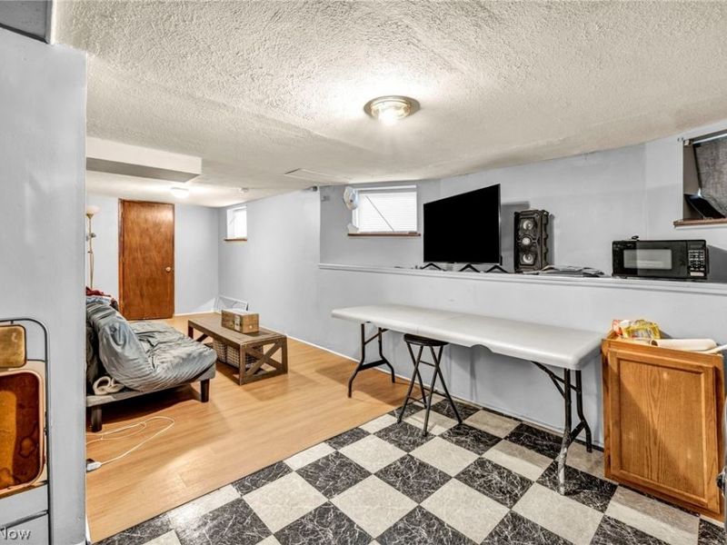 6808 Lansing Avenue, Cleveland, OH 44105 Photo 20