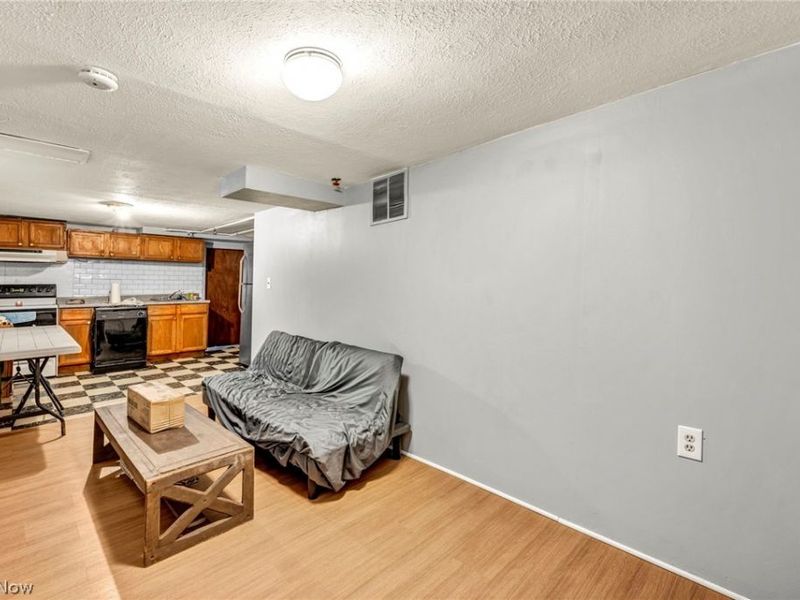 6808 Lansing Avenue, Cleveland, OH 44105 Photo 43