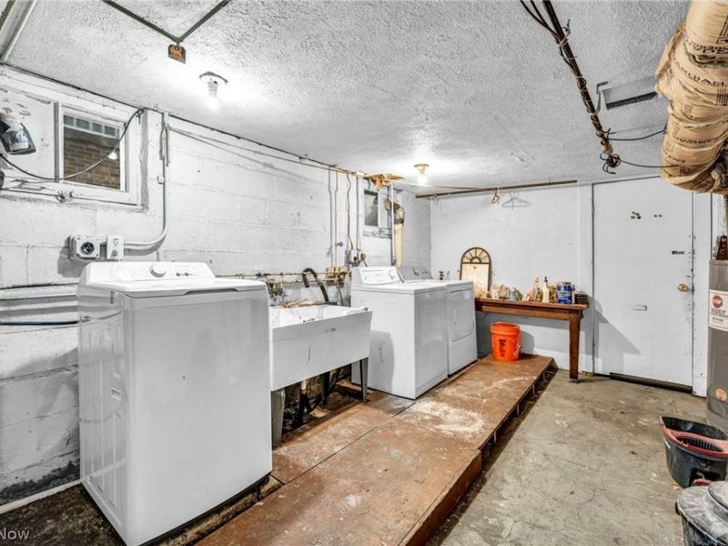 6808 Lansing Avenue, Cleveland, OH 44105 Photo 45
