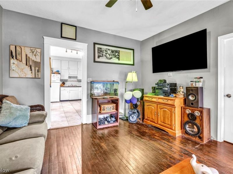 6808 Lansing Avenue, Cleveland, OH 44105 Photo 9