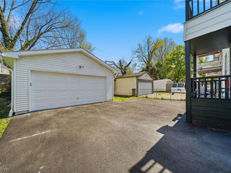 829 Helmsdale Road, Cleveland Heights, OH 44112 Photo 23