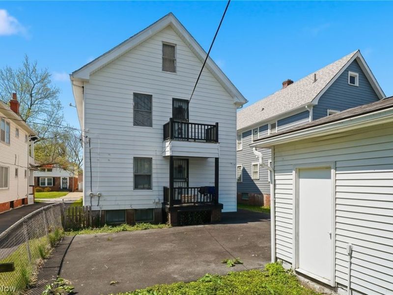 829 Helmsdale Road, Cleveland Heights, OH 44112 Photo 24