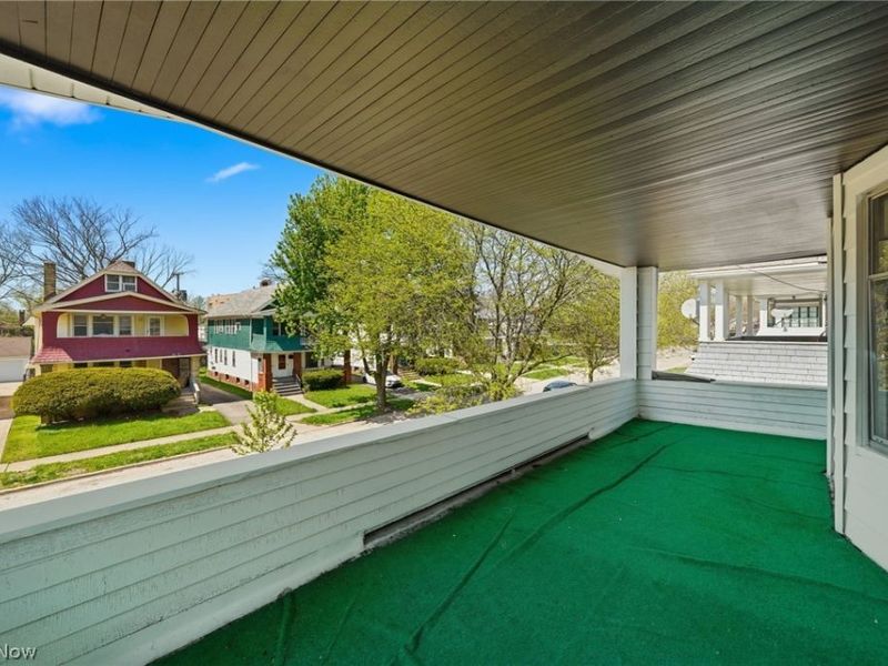 829 Helmsdale Road, Cleveland Heights, OH 44112 Photo 5