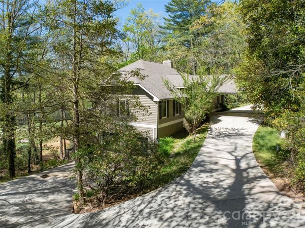 516 Cherokee Trace , Lake Toxaway, NC 28747