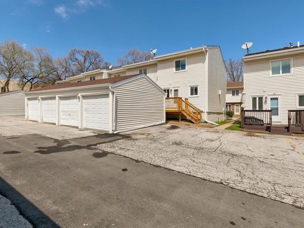 226 Holiday Circle, Unit 43, West Des Moines, IA 50265