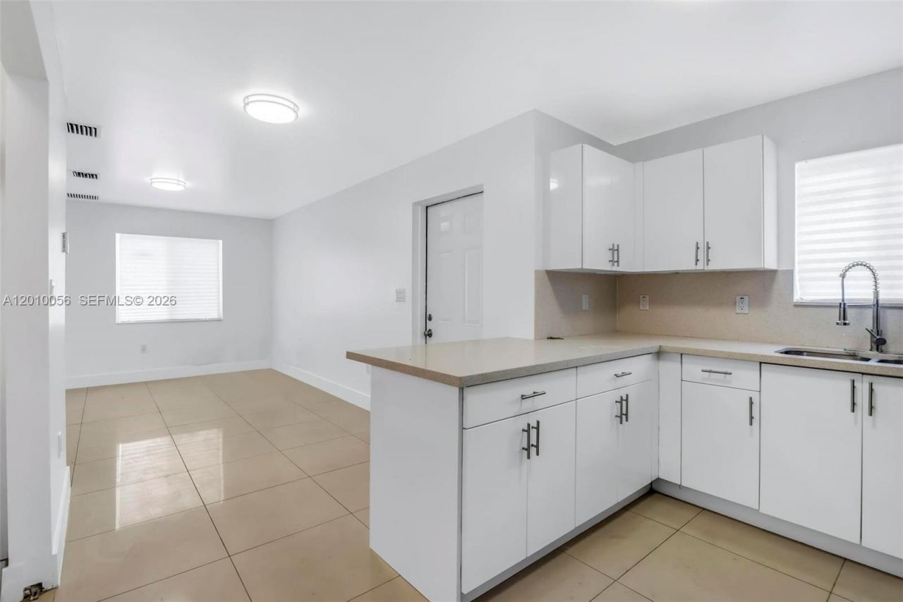 1180 NW 67th St , Unit 1, Miami, FL 33150 Photo