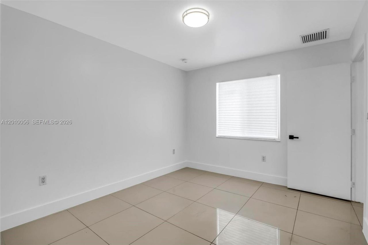 1180 NW 67th St , Unit 1, Miami, FL 33150 Photo