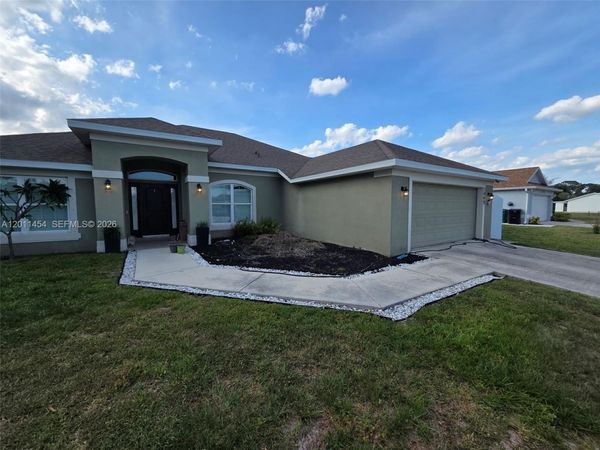 1005 SW Bay State Rd , Port St. Lucie, FL 34953