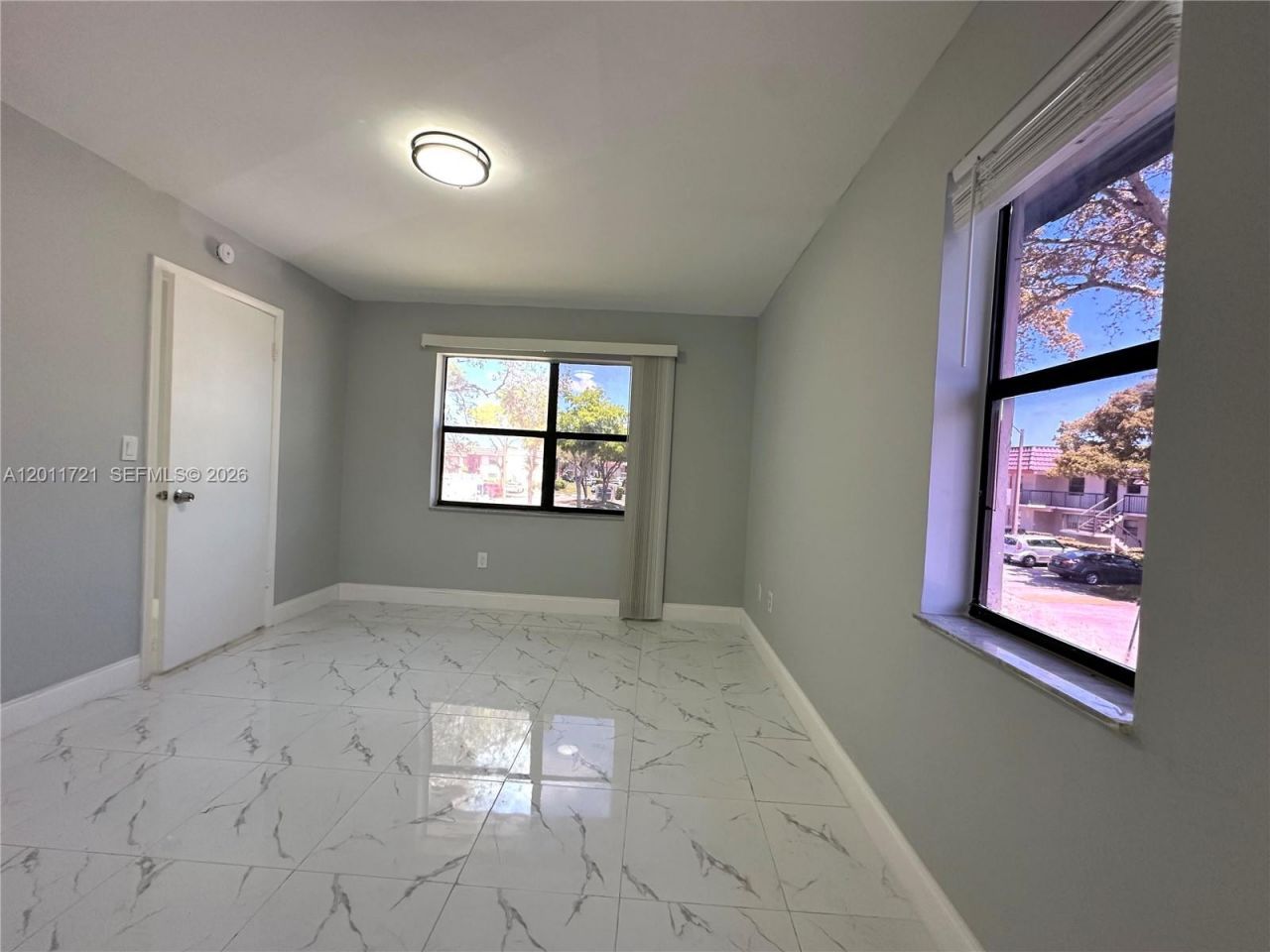 871 NE 207th Ter, Unit 4-202, Miami, FL 33179 Photo