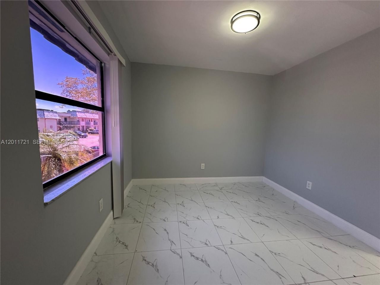 871 NE 207th Ter, Unit 4-202, Miami, FL 33179 Photo