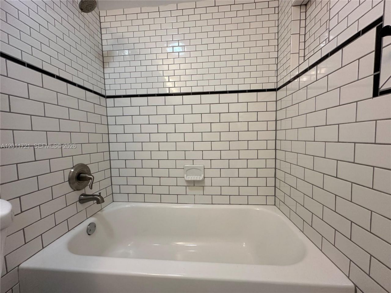 871 NE 207th Ter, Unit 4-202, Miami, FL 33179 Photo