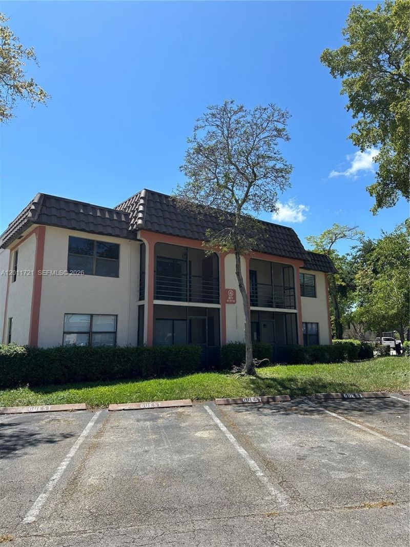 871 NE 207th Ter, Unit 4-202, Miami, FL 33179 Photo