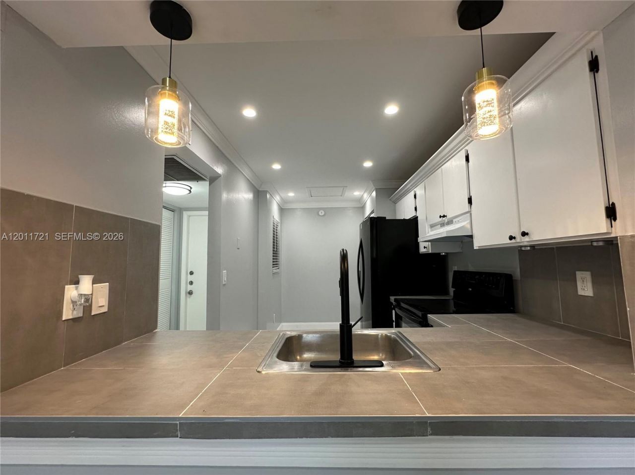 871 NE 207th Ter, Unit 4-202, Miami, FL 33179 Photo