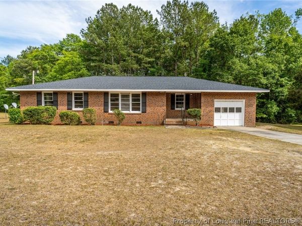7299 Laurenburg Road, Raeford, NC 28376