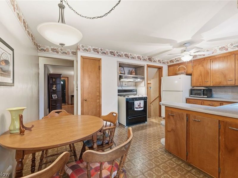 145 E 190th Street, Euclid, OH 44119 Photo 16