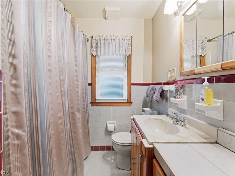 145 E 190th Street, Euclid, OH 44119 Photo 26