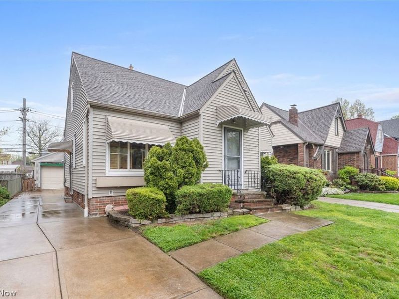 145 E 190th Street, Euclid, OH 44119 Photo 3