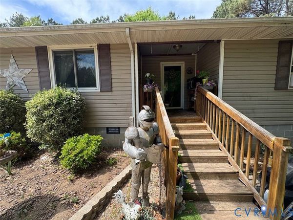 5704 Brills Road , Mc Kenney, VA 23872
