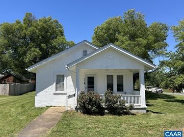 681 SHERWOOD AVE, WAYNESBORO, VA 22980