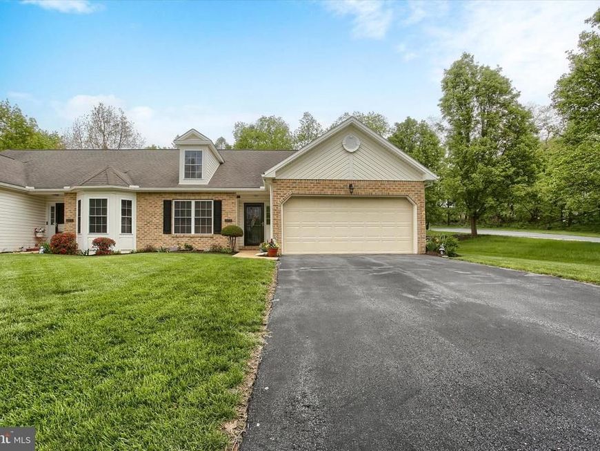 387 Schaffner Drive, Harrisburg, PA 17112 Main Photo