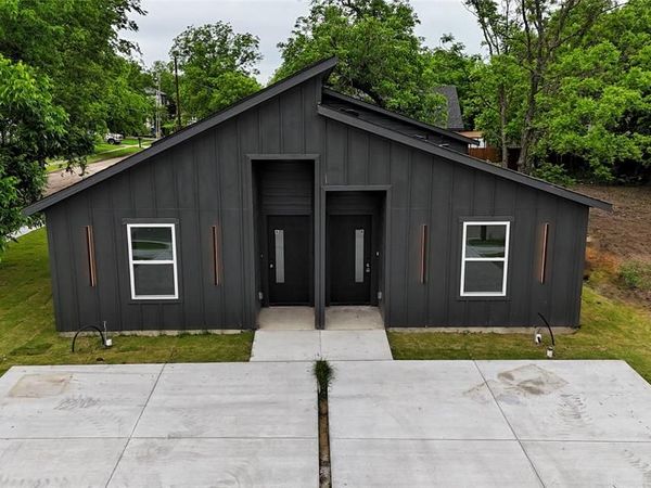2910 Bourland Street , Greenville, TX 75401
