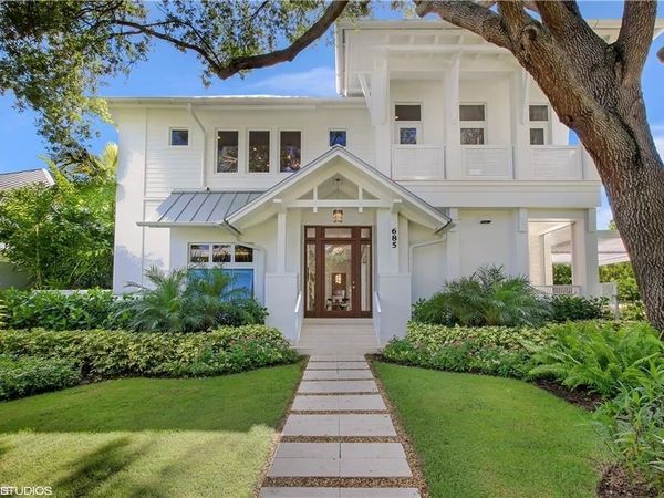 685 2nd ST S, NAPLES, FL 34102