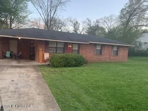403 Mulberry , Vaiden, MS 39176