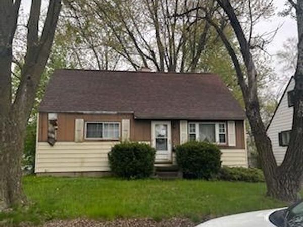 553 Kansas Avenue, York Twp, MI 48198