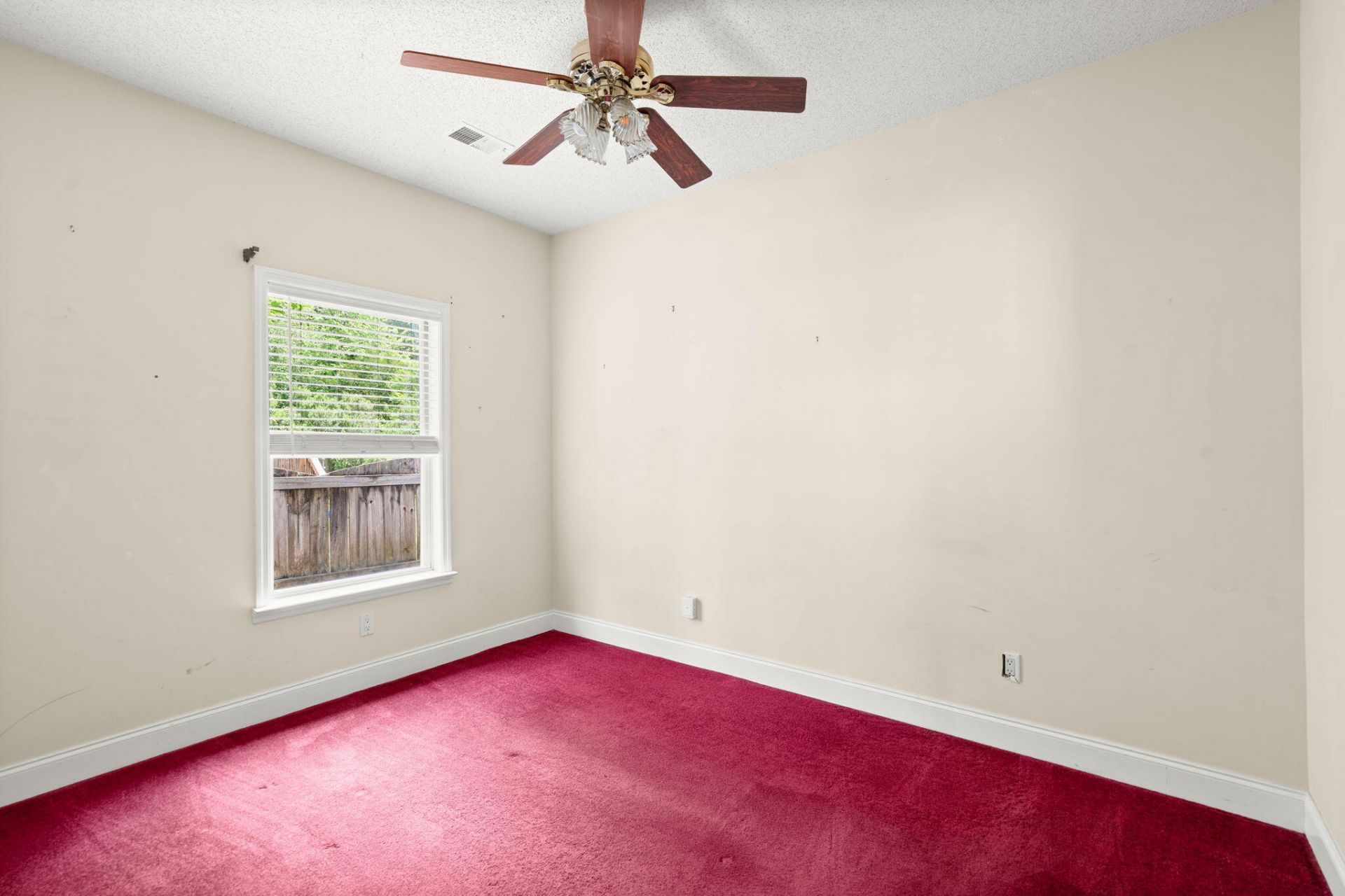 136 Cotillion Crescent Photo 19