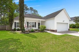 136 Cotillion Crescent photo 4