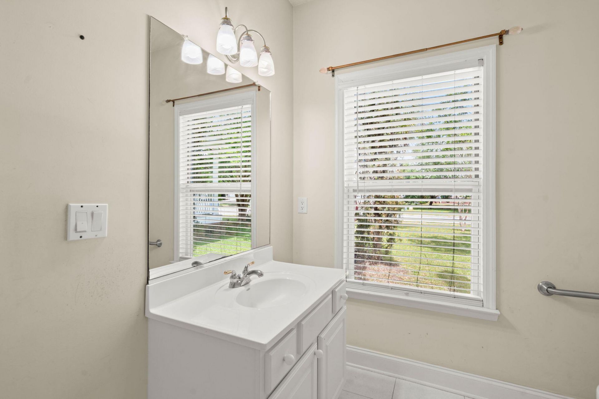 136 Cotillion Crescent Photo 21