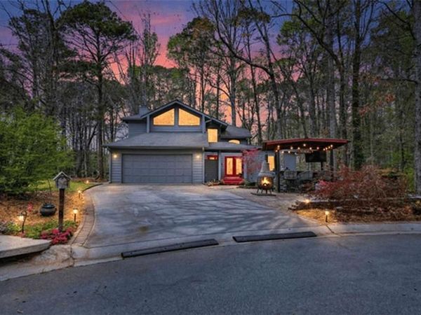 596 Willowgreen Court , Conyers, GA 30094