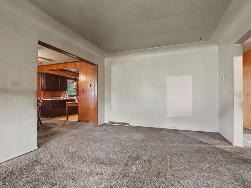 520 Sunset Drive , Hubbard, OH 44425 Photo 4