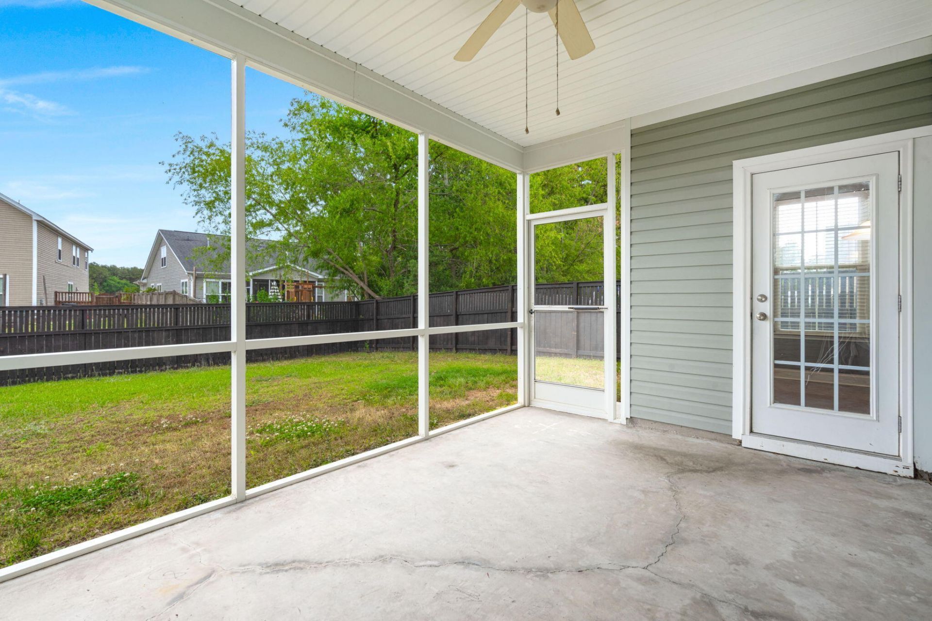 532 Crossland Drive Photo 24