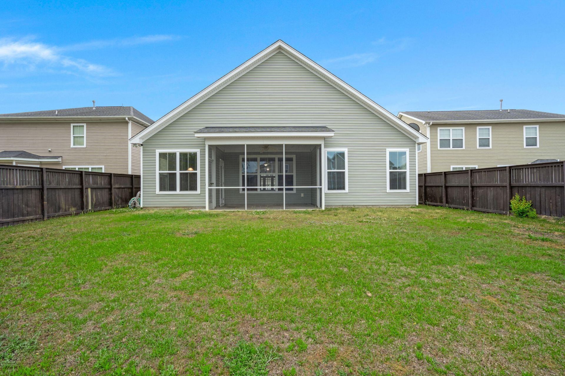 532 Crossland Drive Photo 26