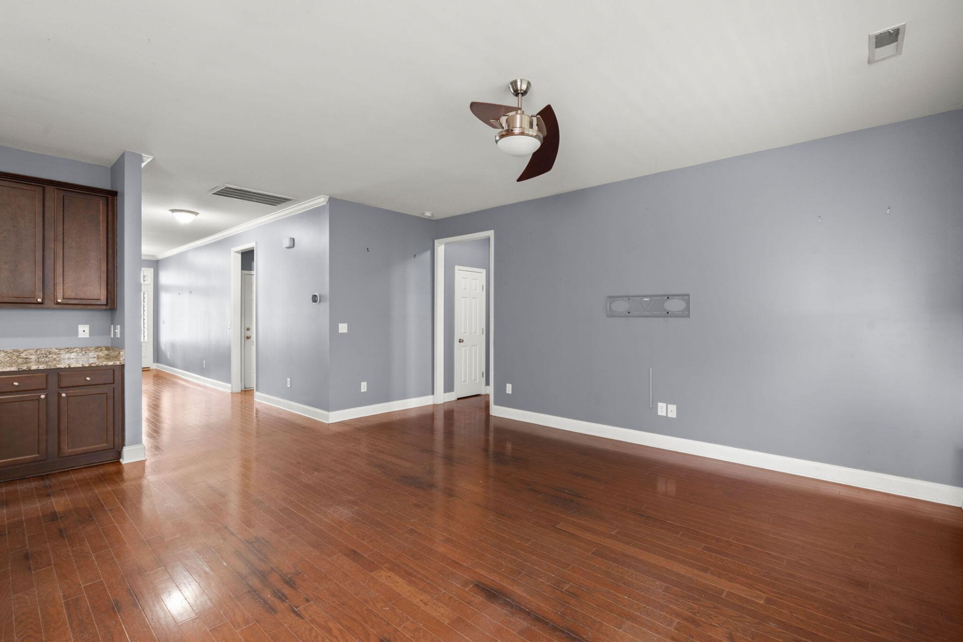 532 Crossland Drive Photo 9