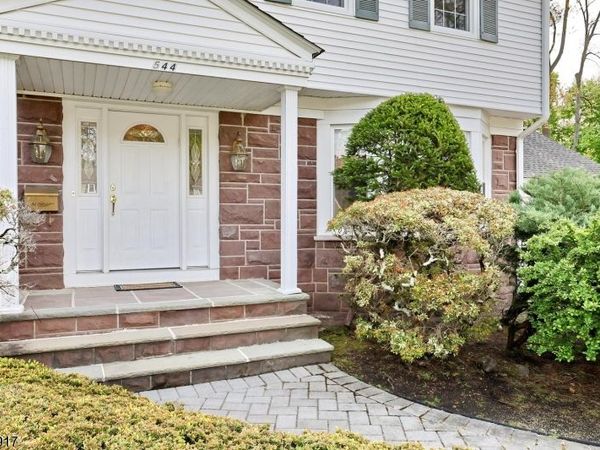 544 Hague Ct, Oradell, NJ 07649