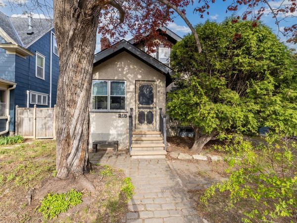 215 Penn Avenue S, Minneapolis, MN 55405