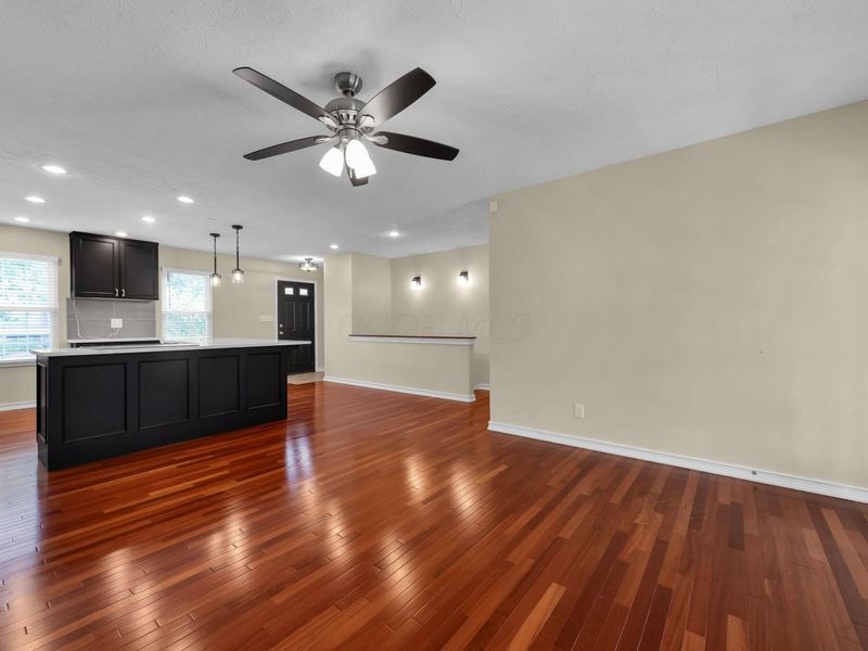3513 En Joie Drive, Columbus, OH 43228 Photo 10