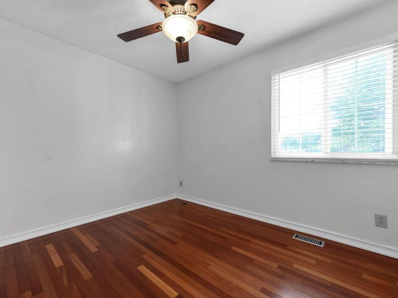 3513 En Joie Drive, Columbus, OH 43228 Photo 14