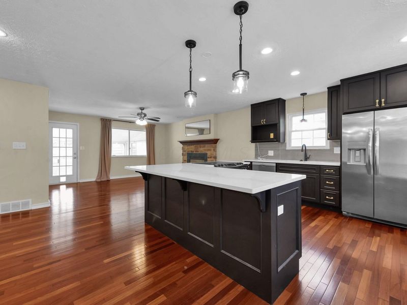 3513 En Joie Drive, Columbus, OH 43228 Photo 5