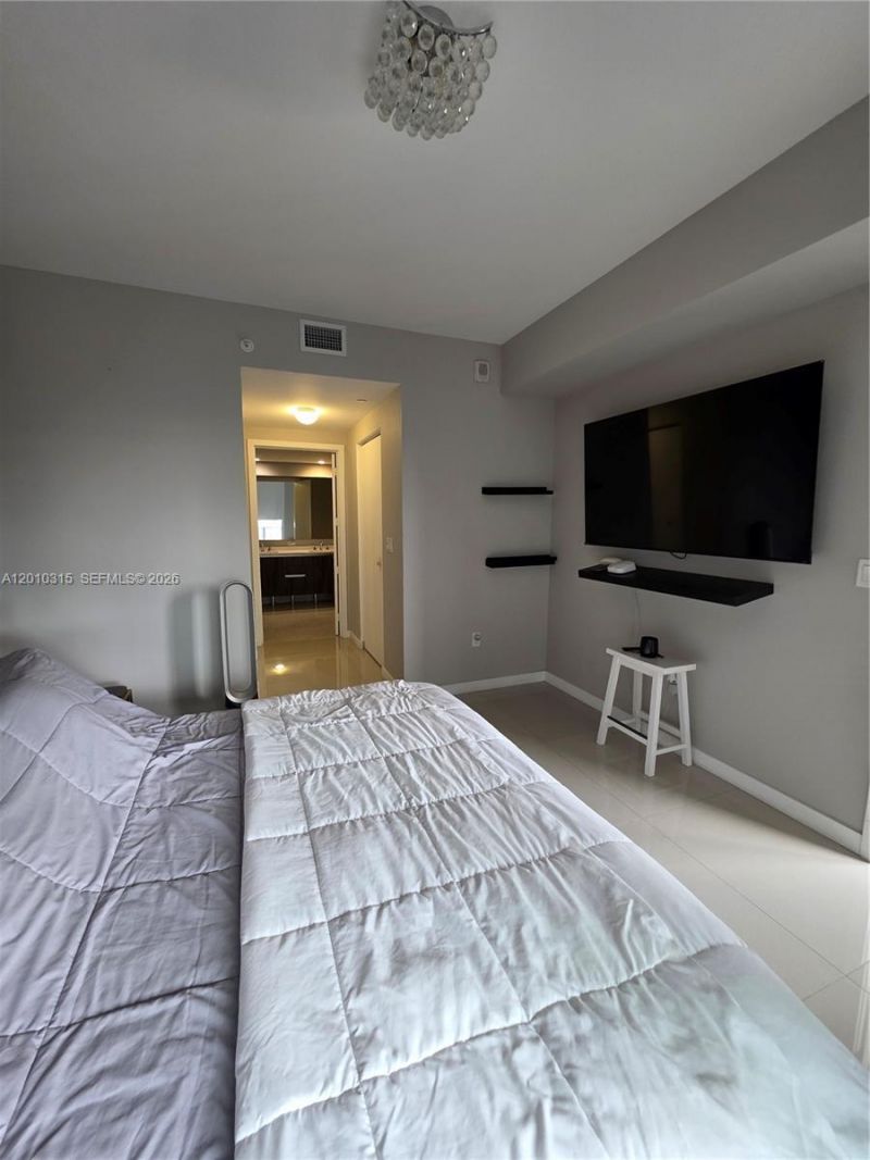 488 NE 18th St , Unit 301, Miami, FL 33132 Photo