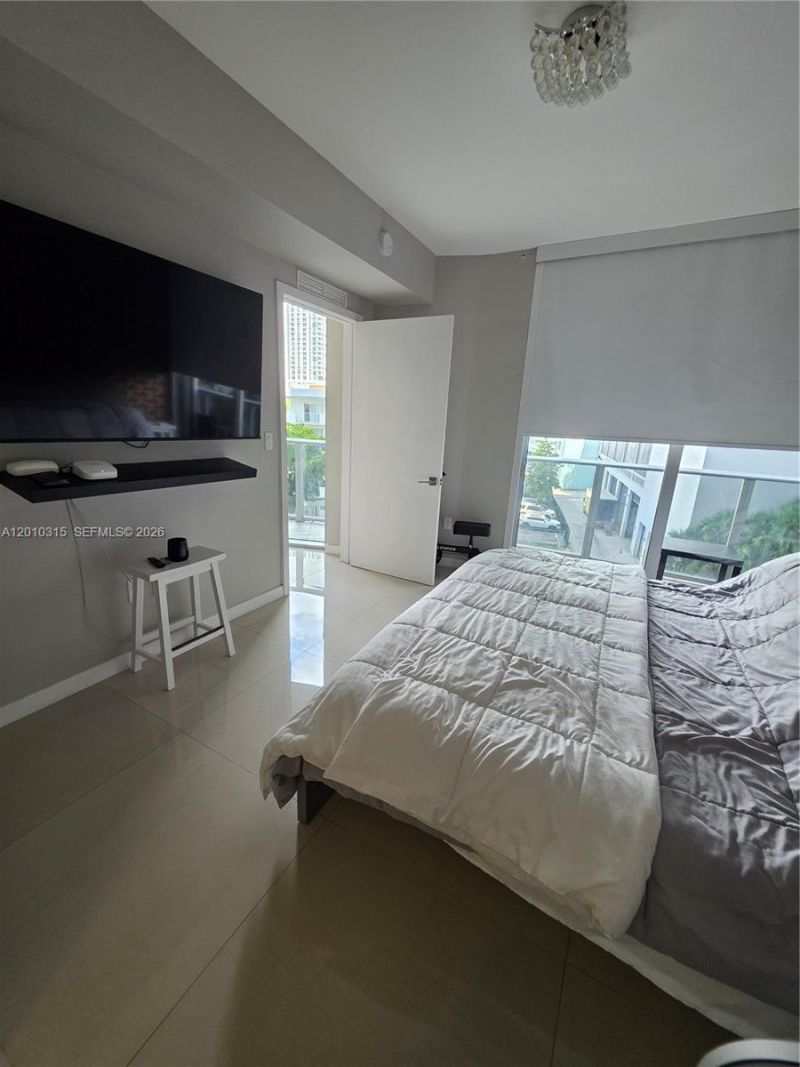 488 NE 18th St , Unit 301, Miami, FL 33132 Photo